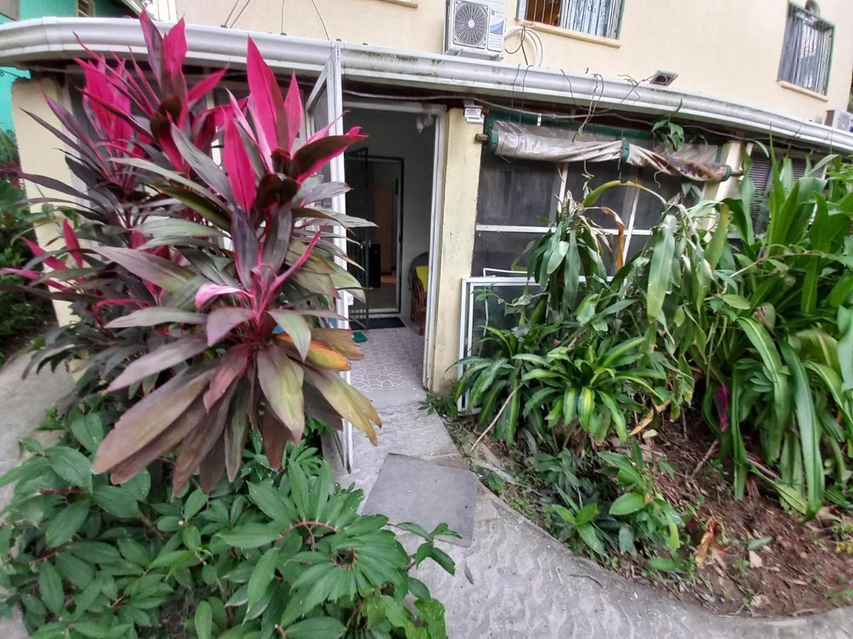 Roatan Backpackers' Hostel Sandy Bay Exterior foto